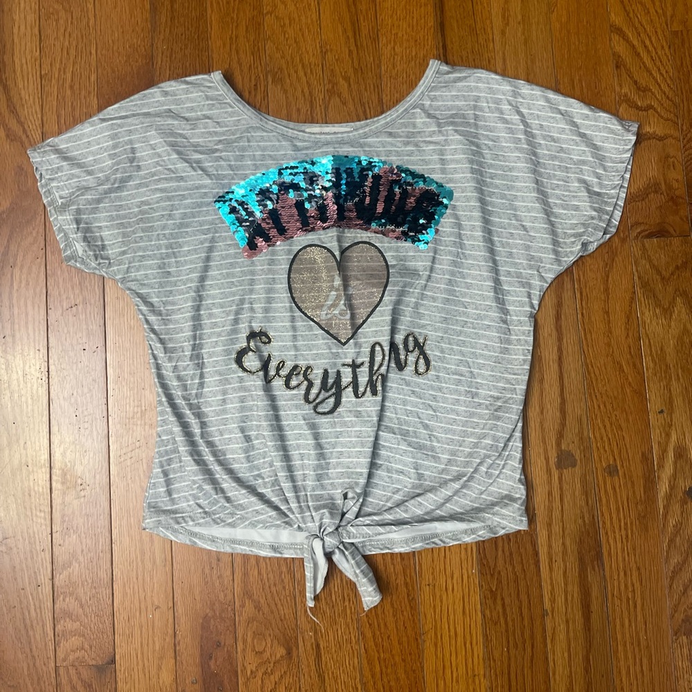Girls Beauty “Attitude is Everything” Short Sleeve Tee - Size M - Light Gray